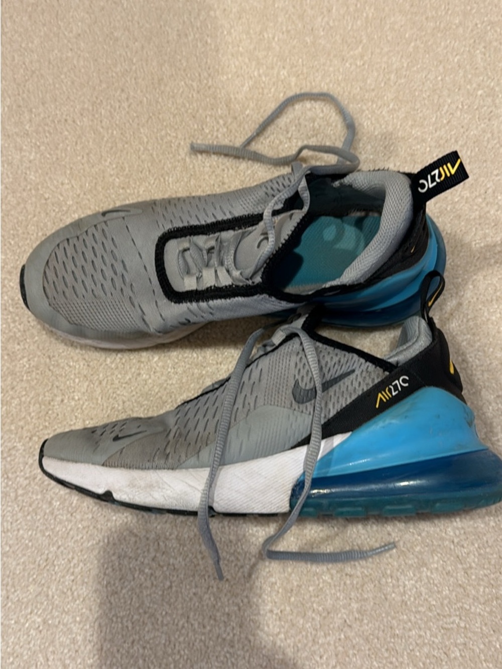 Nike Kids Air Max 270 Grey and Blue Sneakers, size 5.5Y